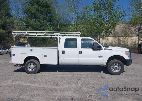 2014 Ford F-250 Xl z USA, uszkodzony, nr VIN 1FD7W2BT1EEB46915
